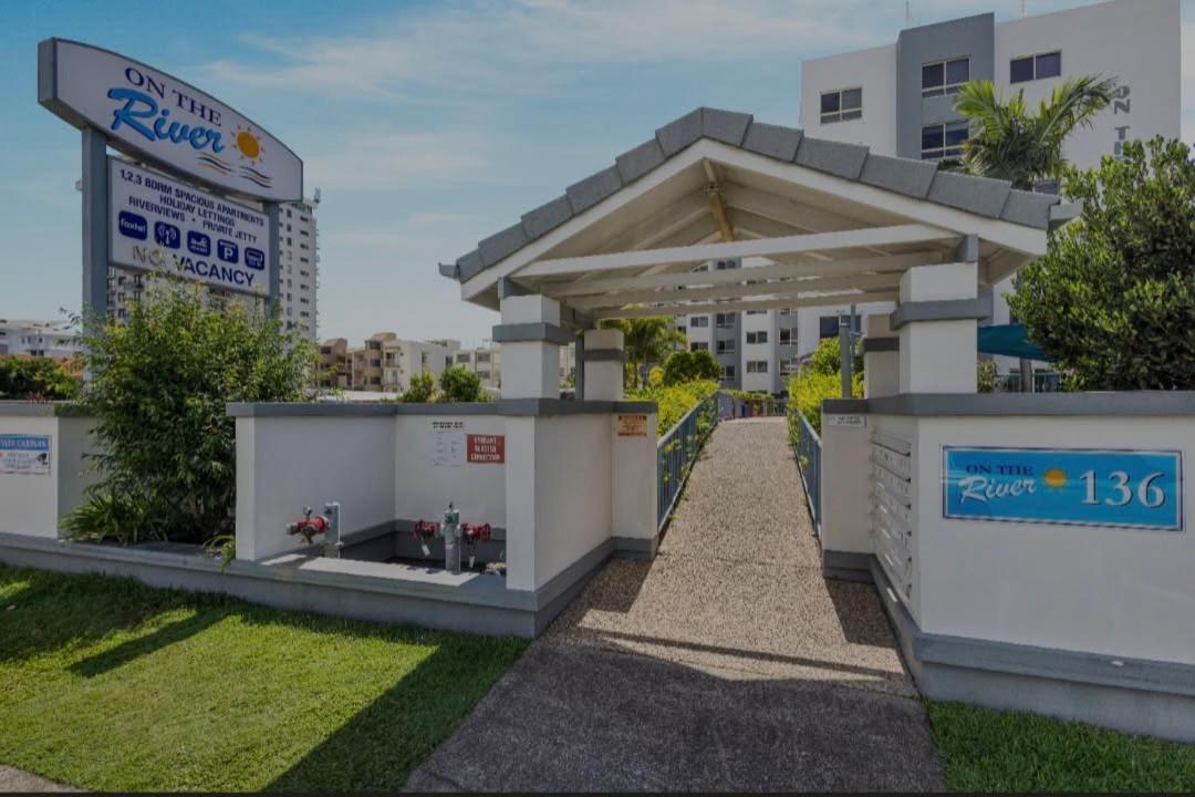 On The River Apartments Maroochydore Exterior foto